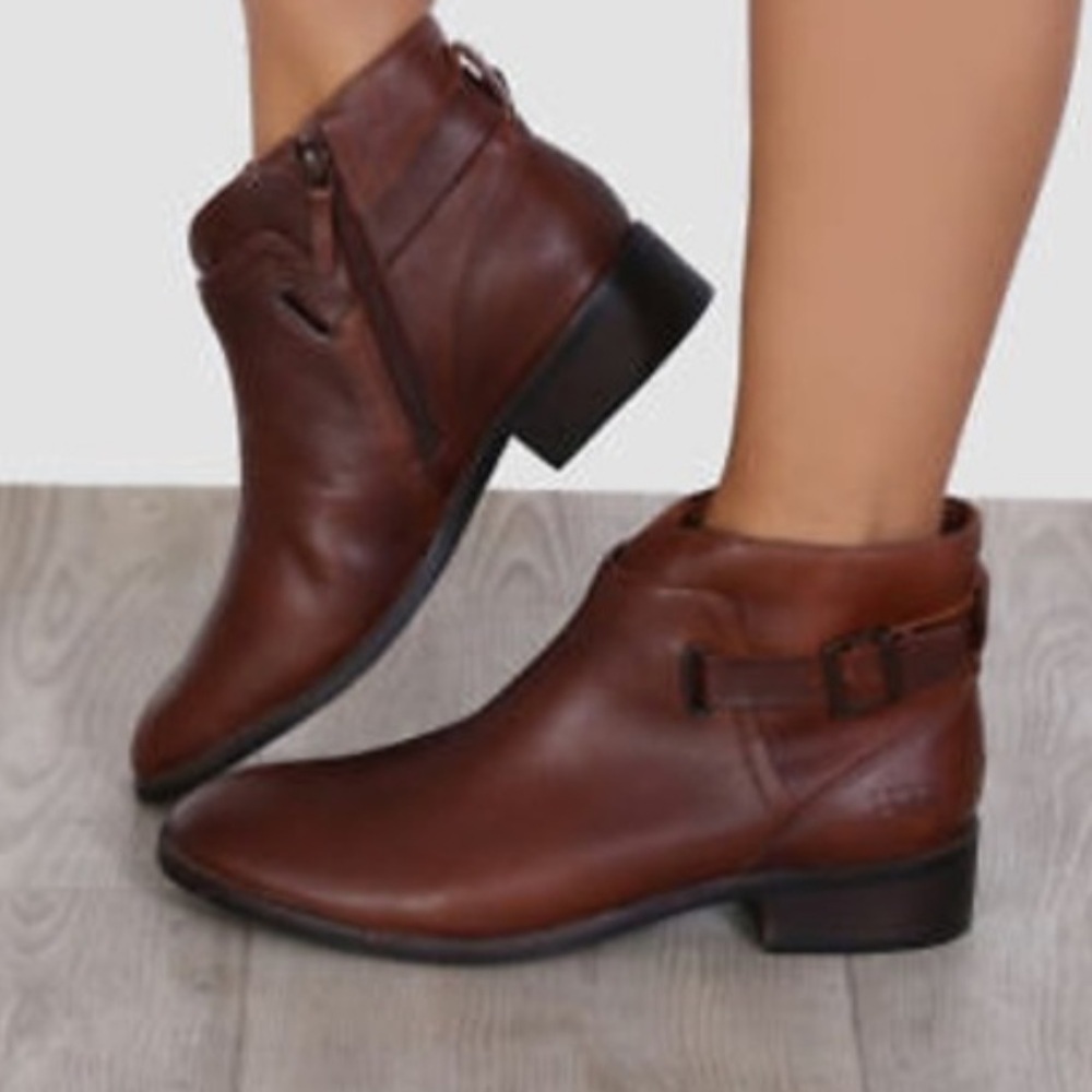UGG Chestnut Leather Ankle Booties